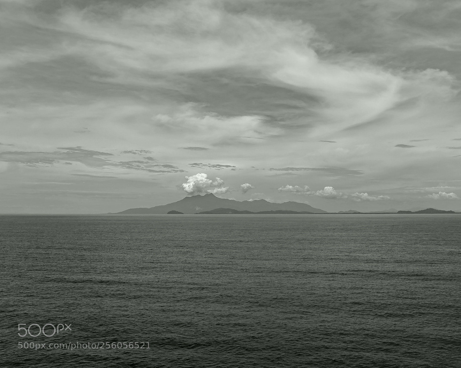 Fujifilm X100T sample photo. Sky and sea photography
