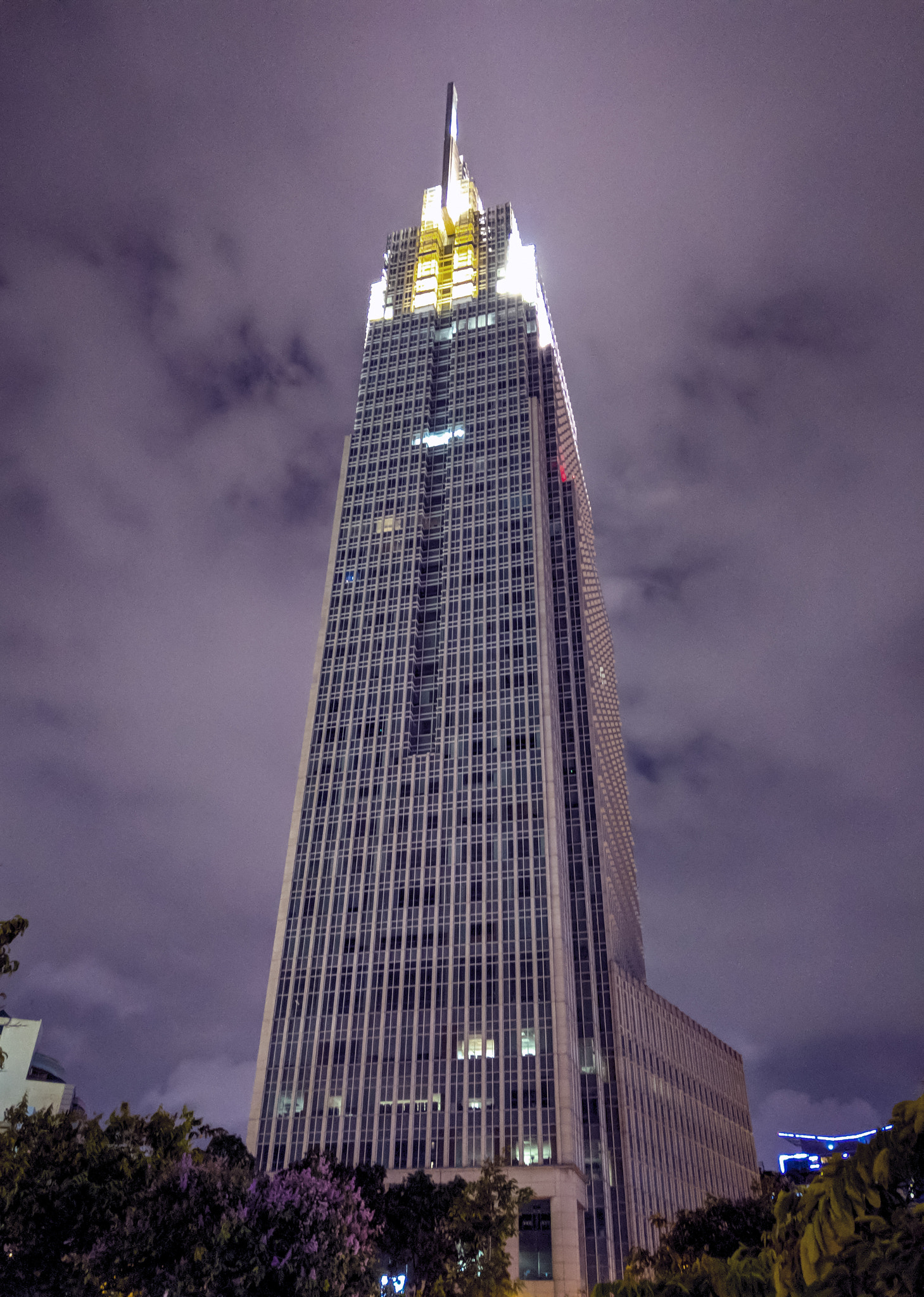 HTC U11 sample photo. The tower photography