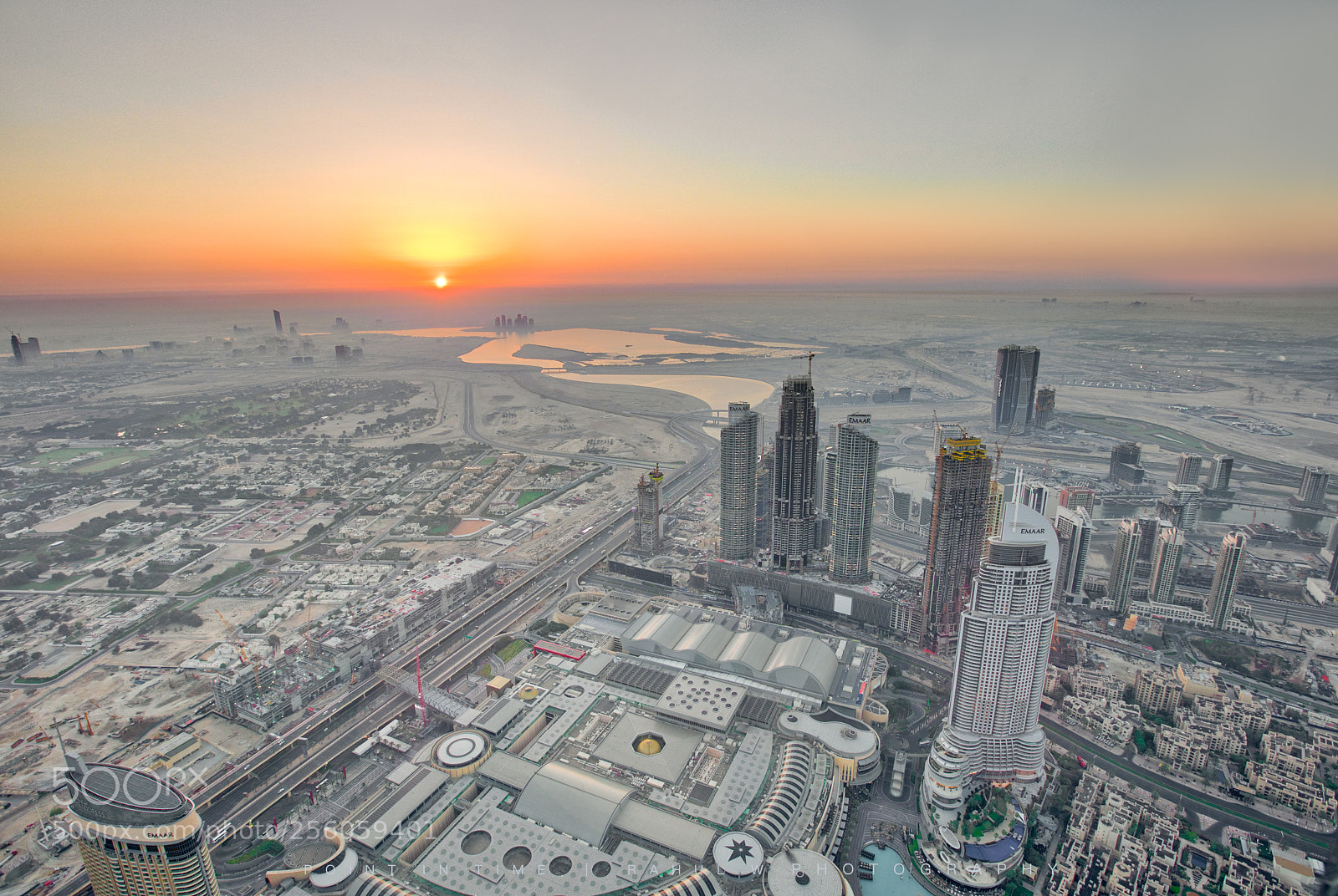 Canon EOS 5DS R sample photo. Sunrise at burj khalifa photography