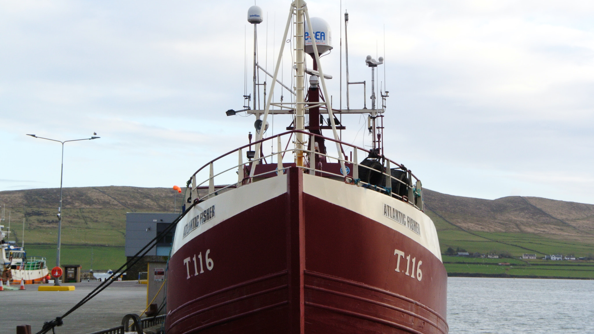 Nikon 1 J1 sample photo. The harbour photography