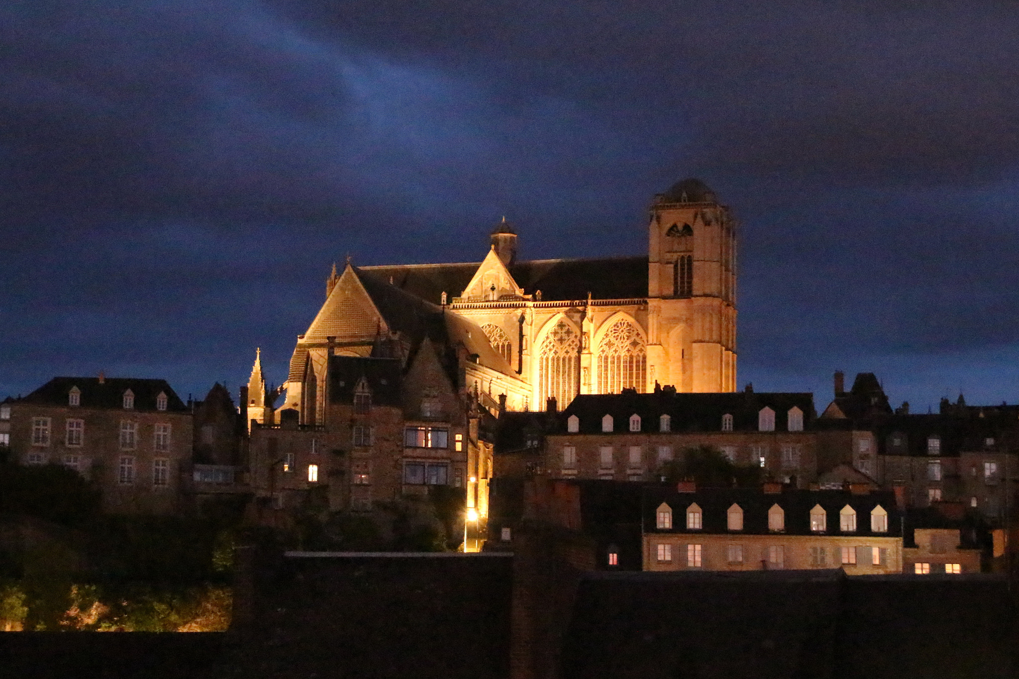 Canon EOS 650D (EOS Rebel T4i / EOS Kiss X6i) sample photo. Cathédrale du mans et le vieux quartier photography
