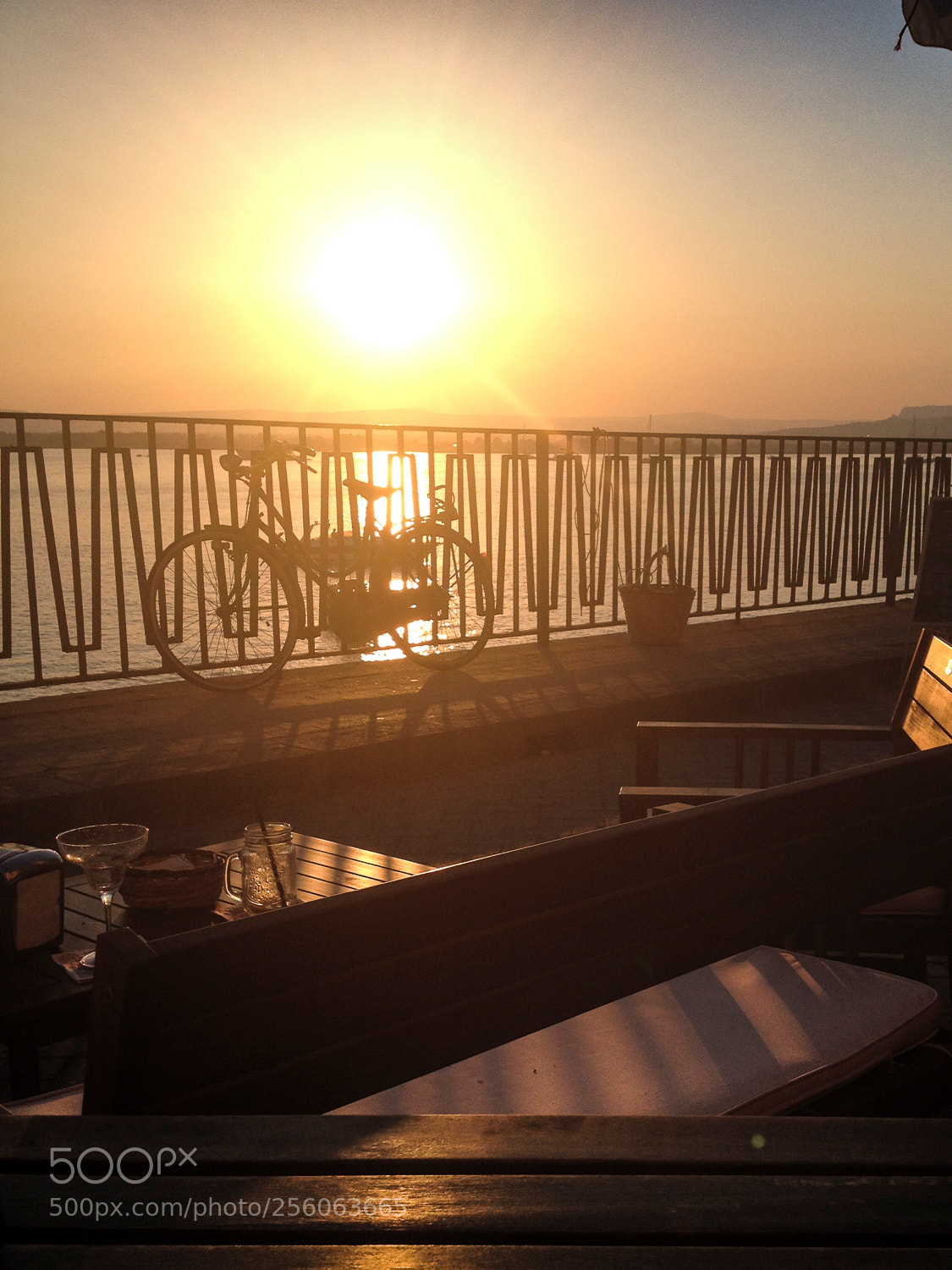 Apple iPhone 4S sample photo. Sicily an hard sun photography