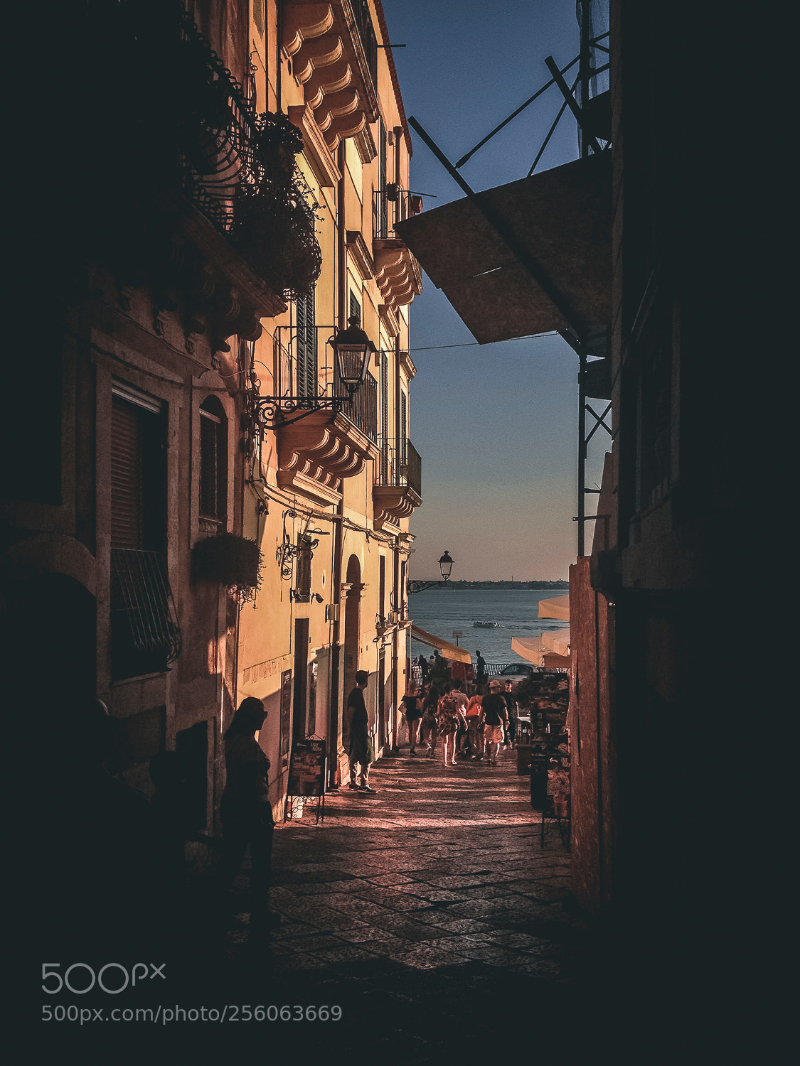 Apple iPhone 4S sample photo. Sicily an hard sun photography