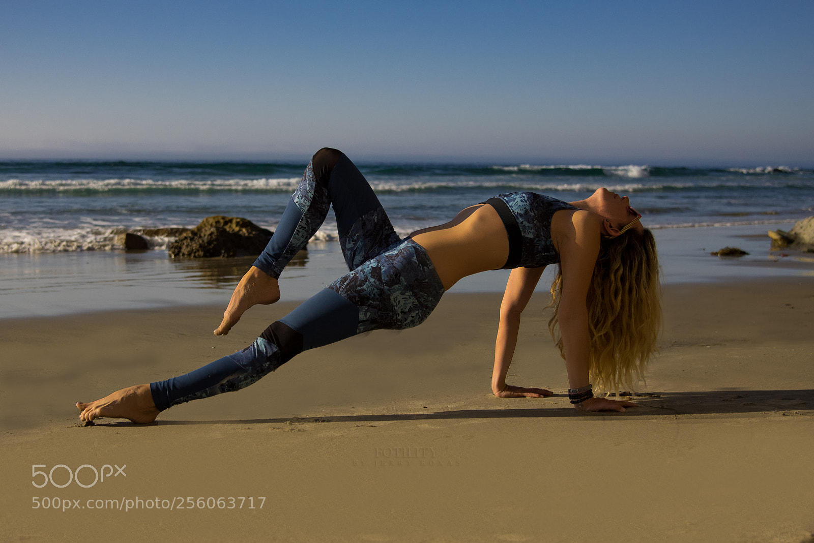 Nikon D750 sample photo. Cheyanne albot yoga fitness photography