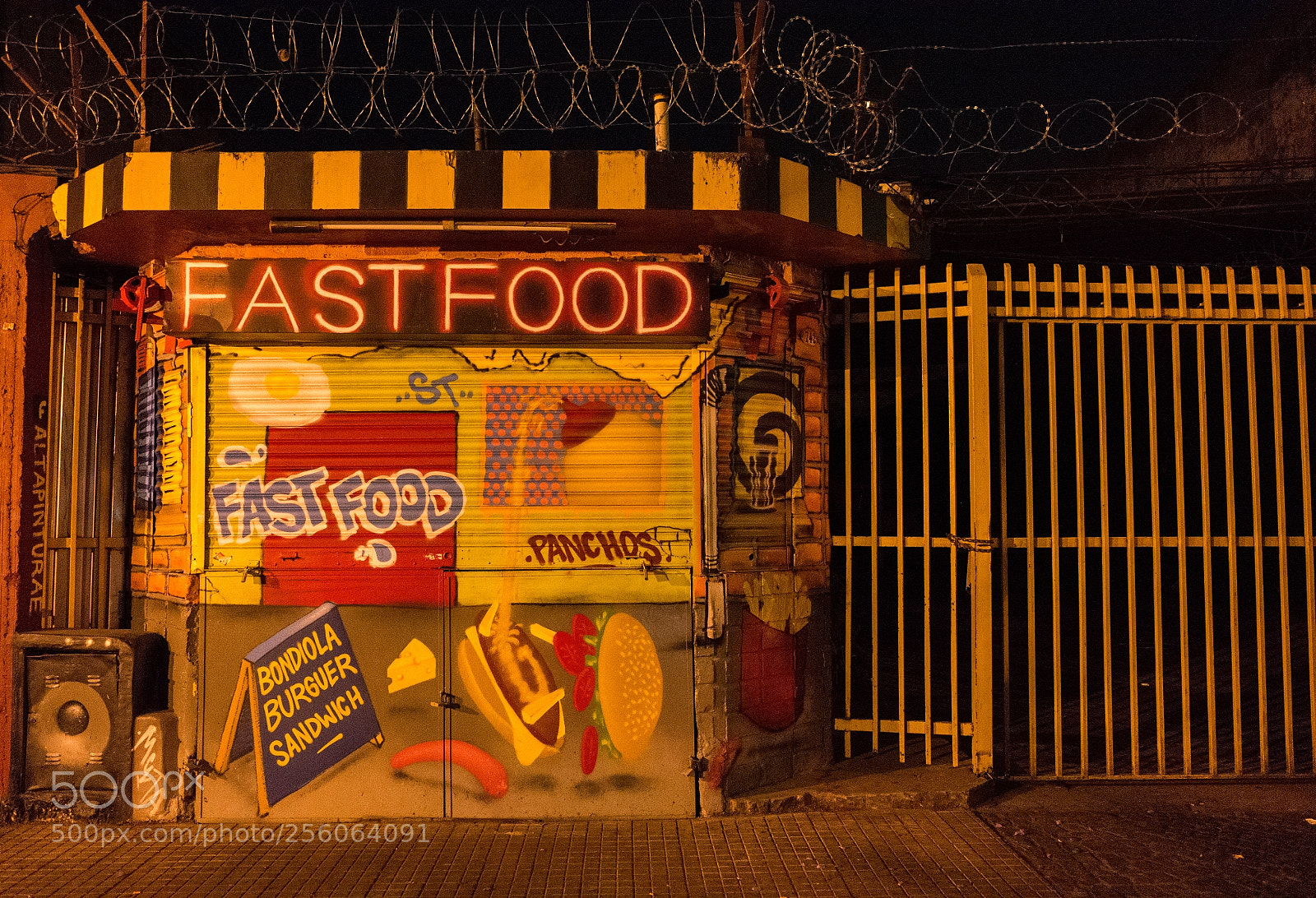 Ricoh GR II sample photo. Fast food photography