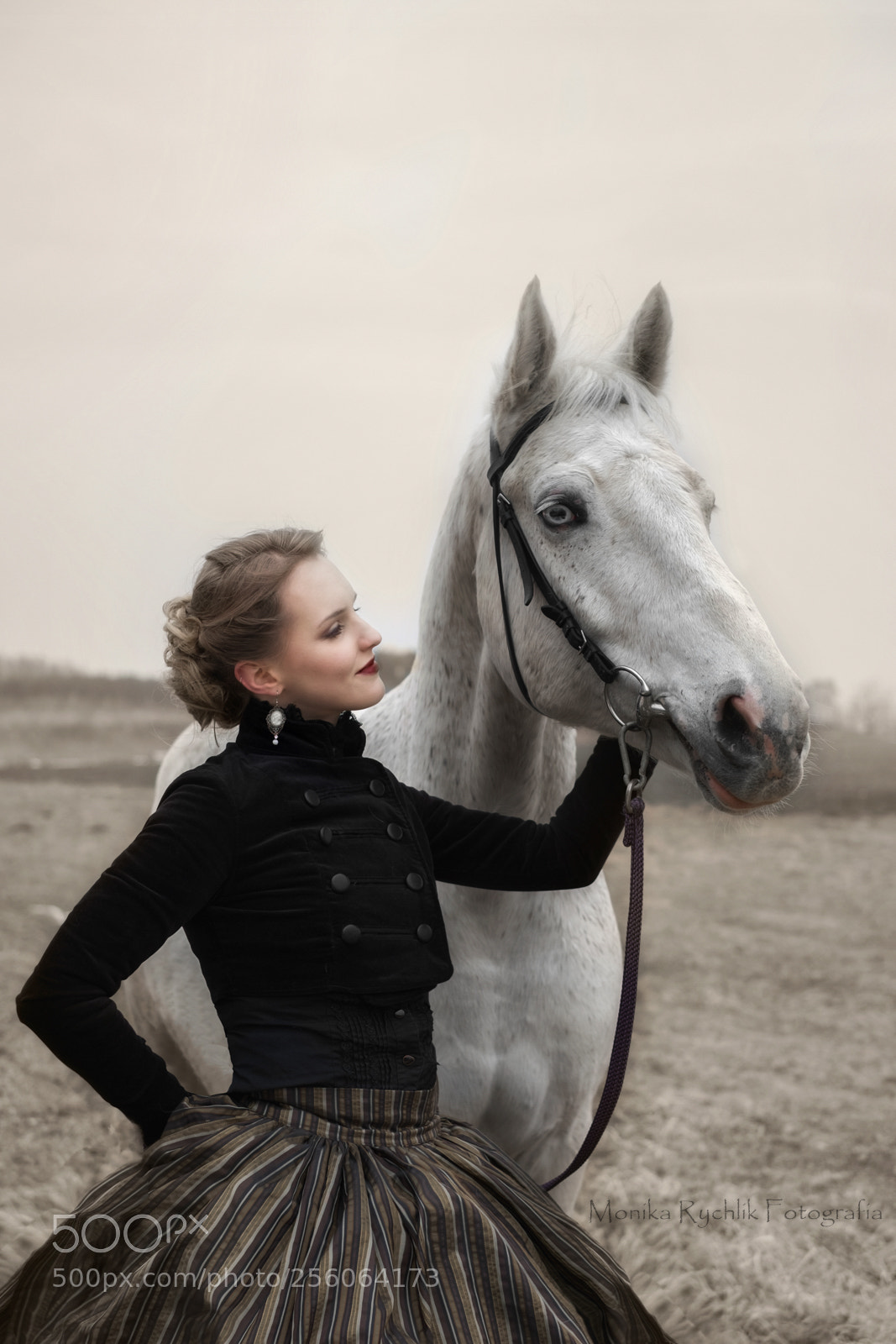 Fujifilm X-T10 sample photo. Independent women photography