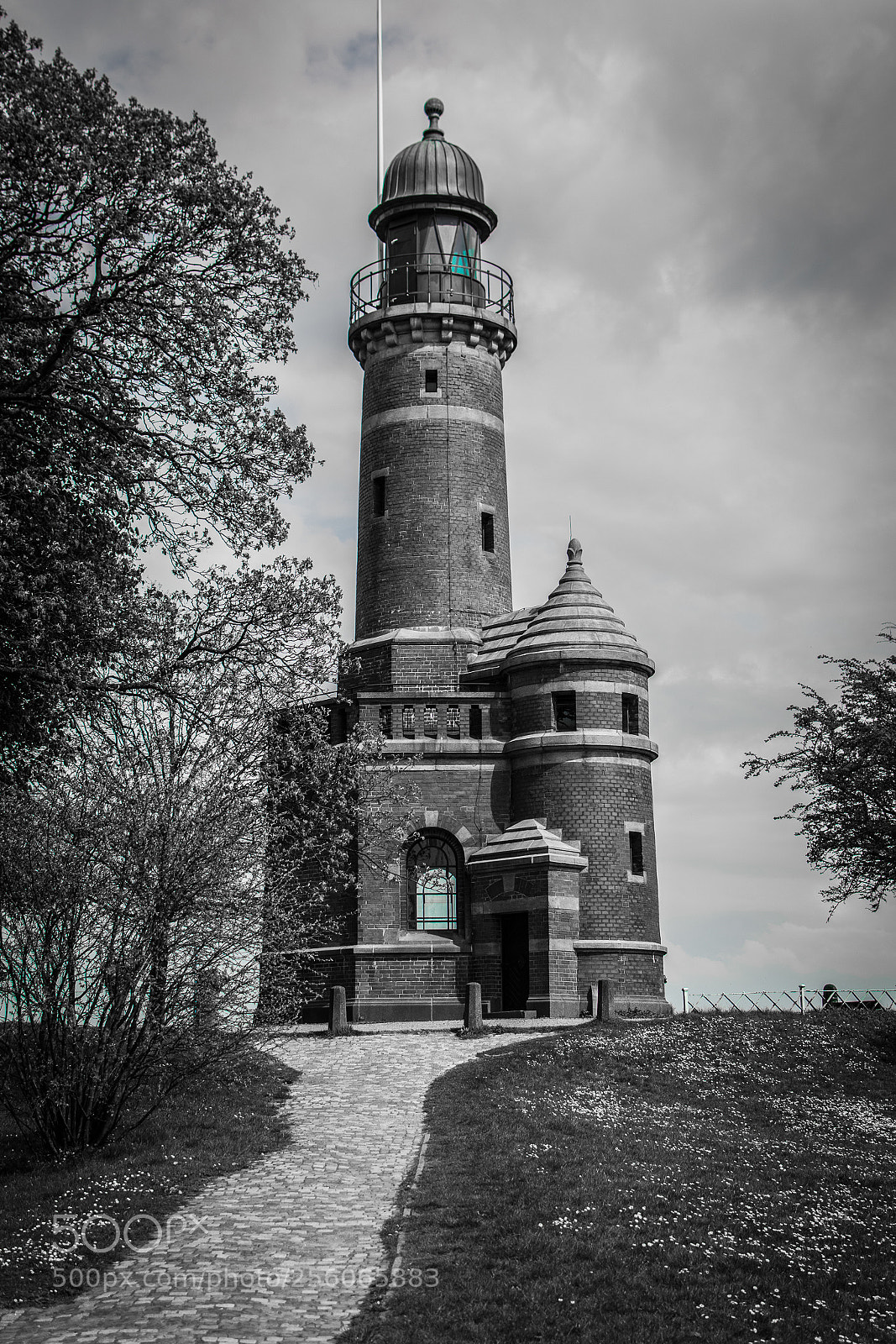 Nikon D5600 sample photo. Old lighthouse photography