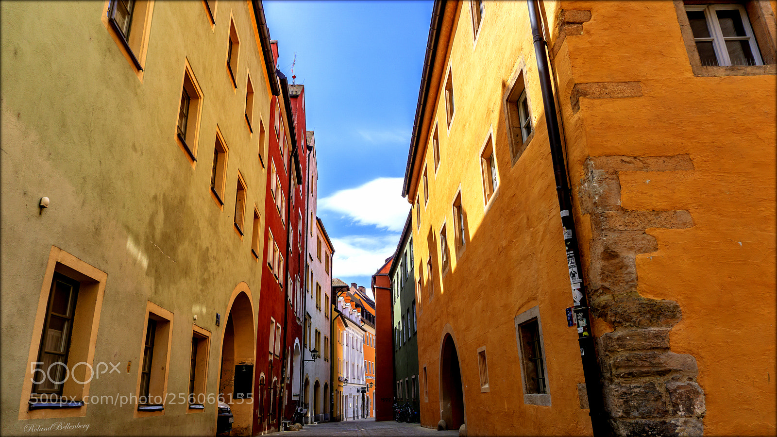 Sony a6000 sample photo. Alleys of regensburg photography