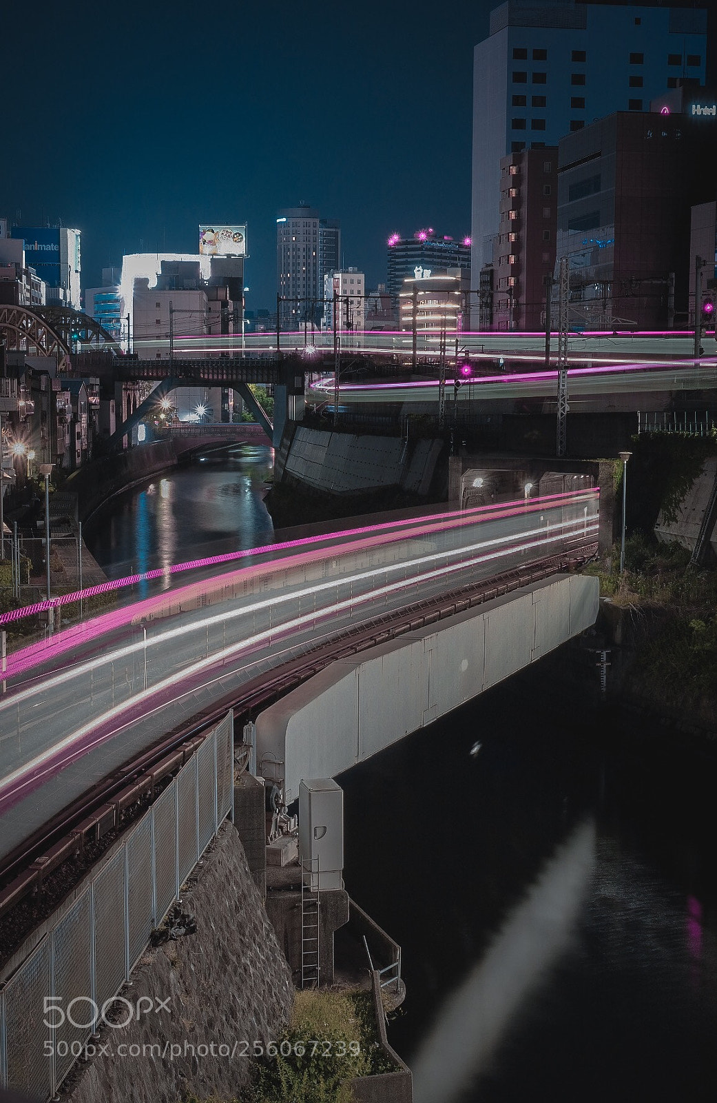 Fujifilm X-T20 sample photo. Tokyo rail s system photography
