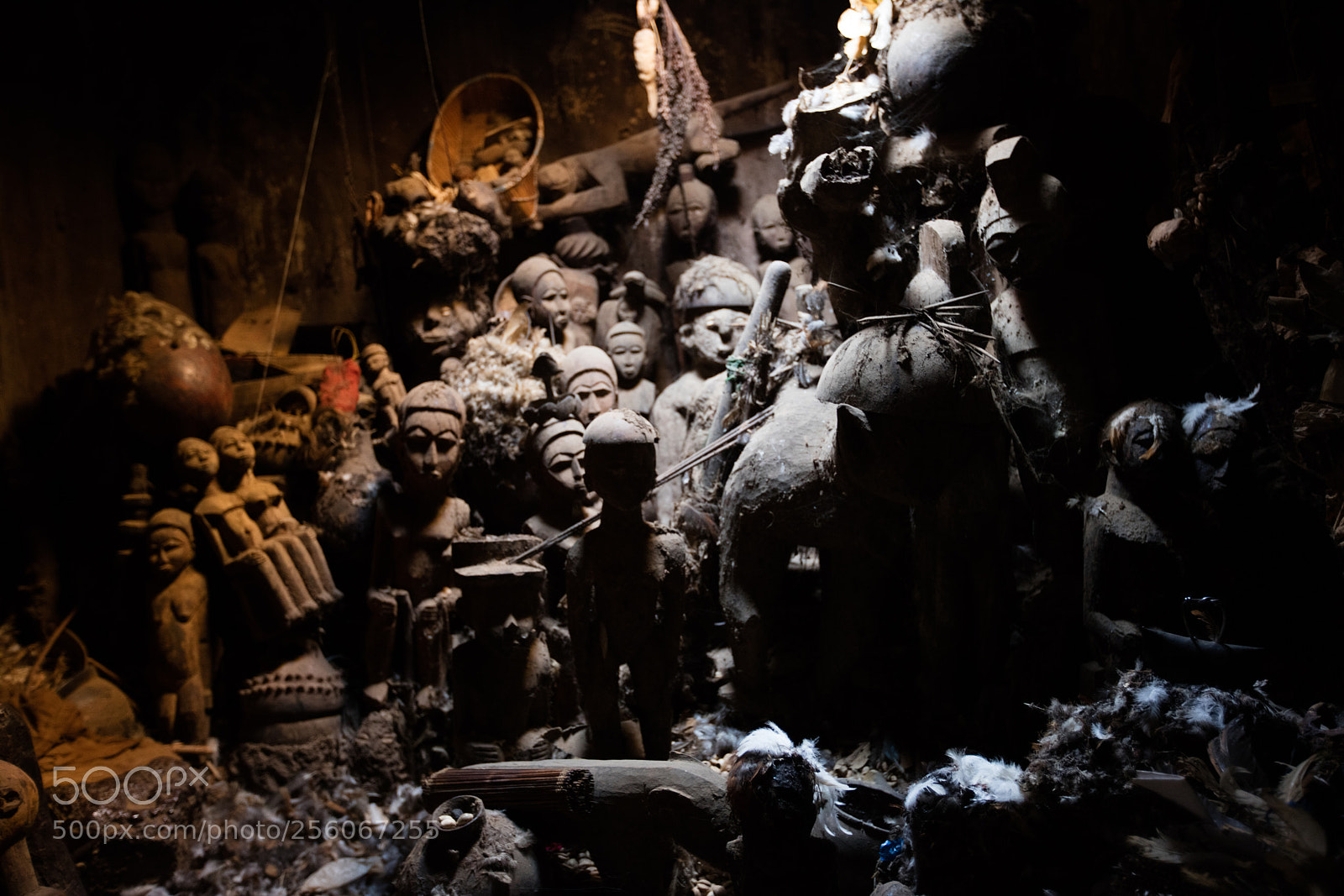 Canon EOS 5DS R sample photo. Fetish in lobi village photography