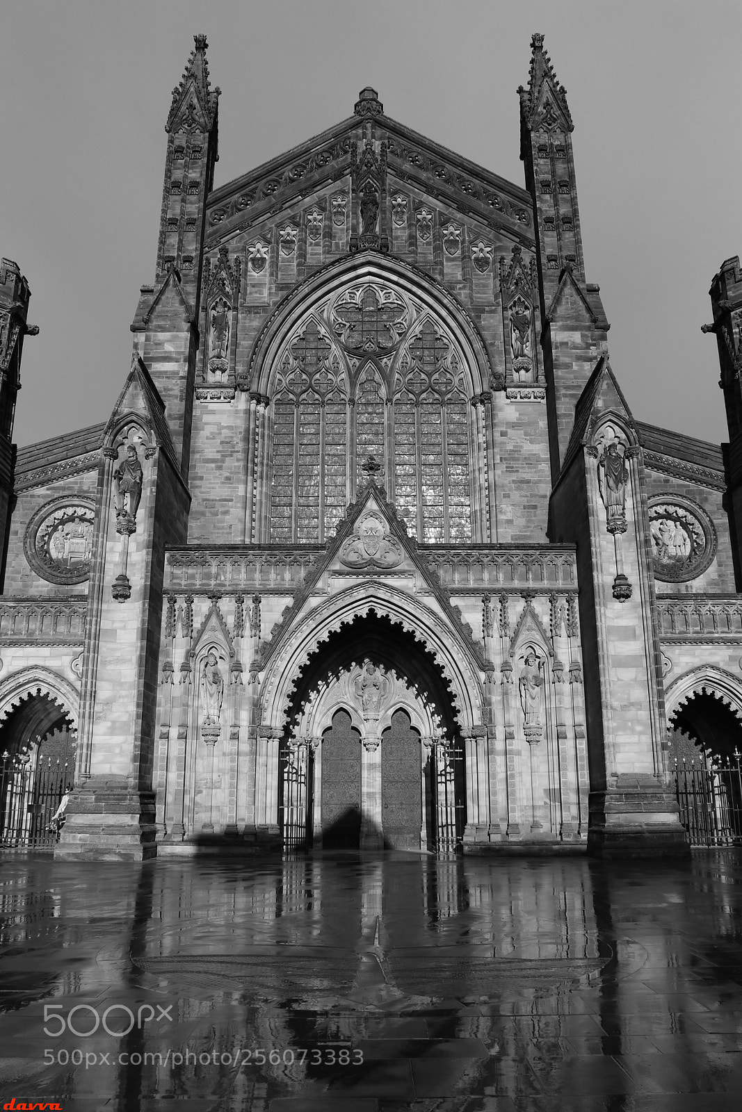 Canon EOS 80D sample photo. Hereford cathedral photography