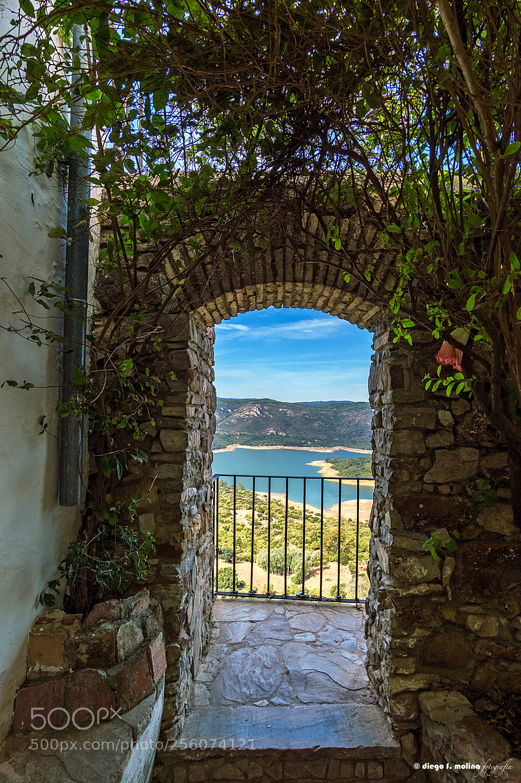 Nikon D3200 sample photo. Castellar-17 photography