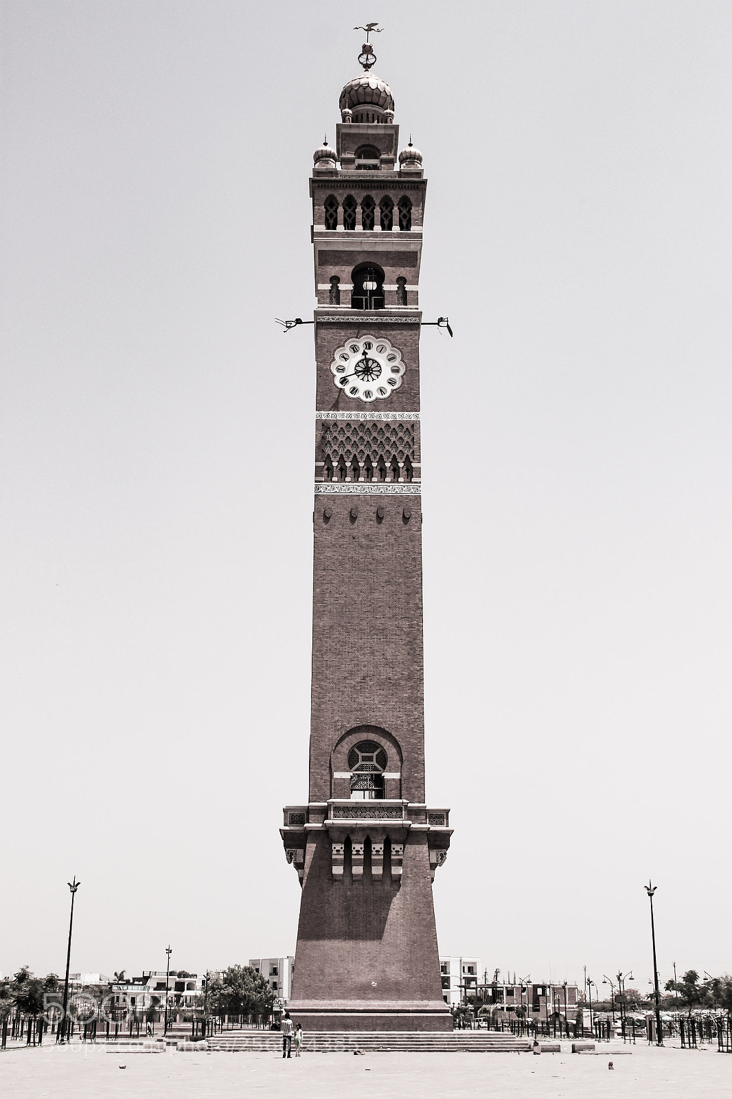 Canon EOS 500D (EOS Rebel T1i / EOS Kiss X3) sample photo. Clock tower photography