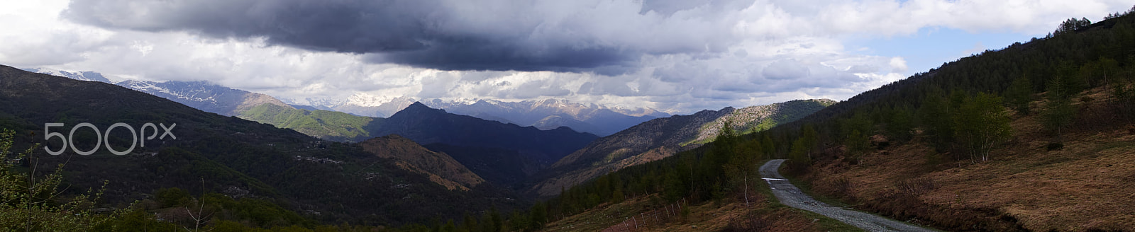Sigma sd Quattro sample photo. Panoramica dal colle del lys photography