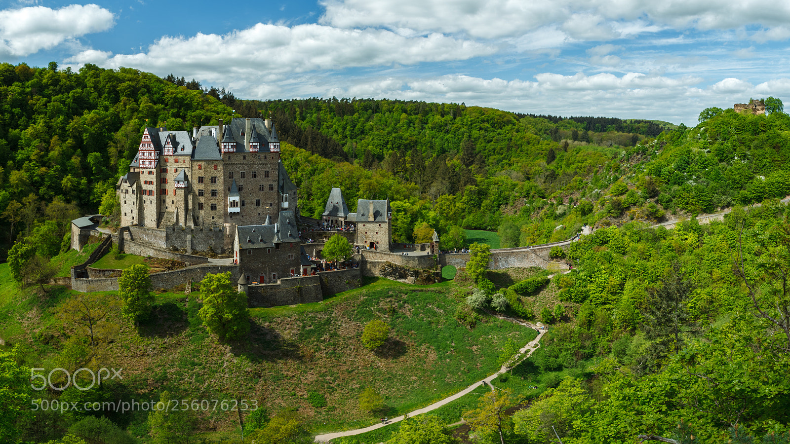Canon EOS 5D Mark II sample photo. Burg eltz castle photography