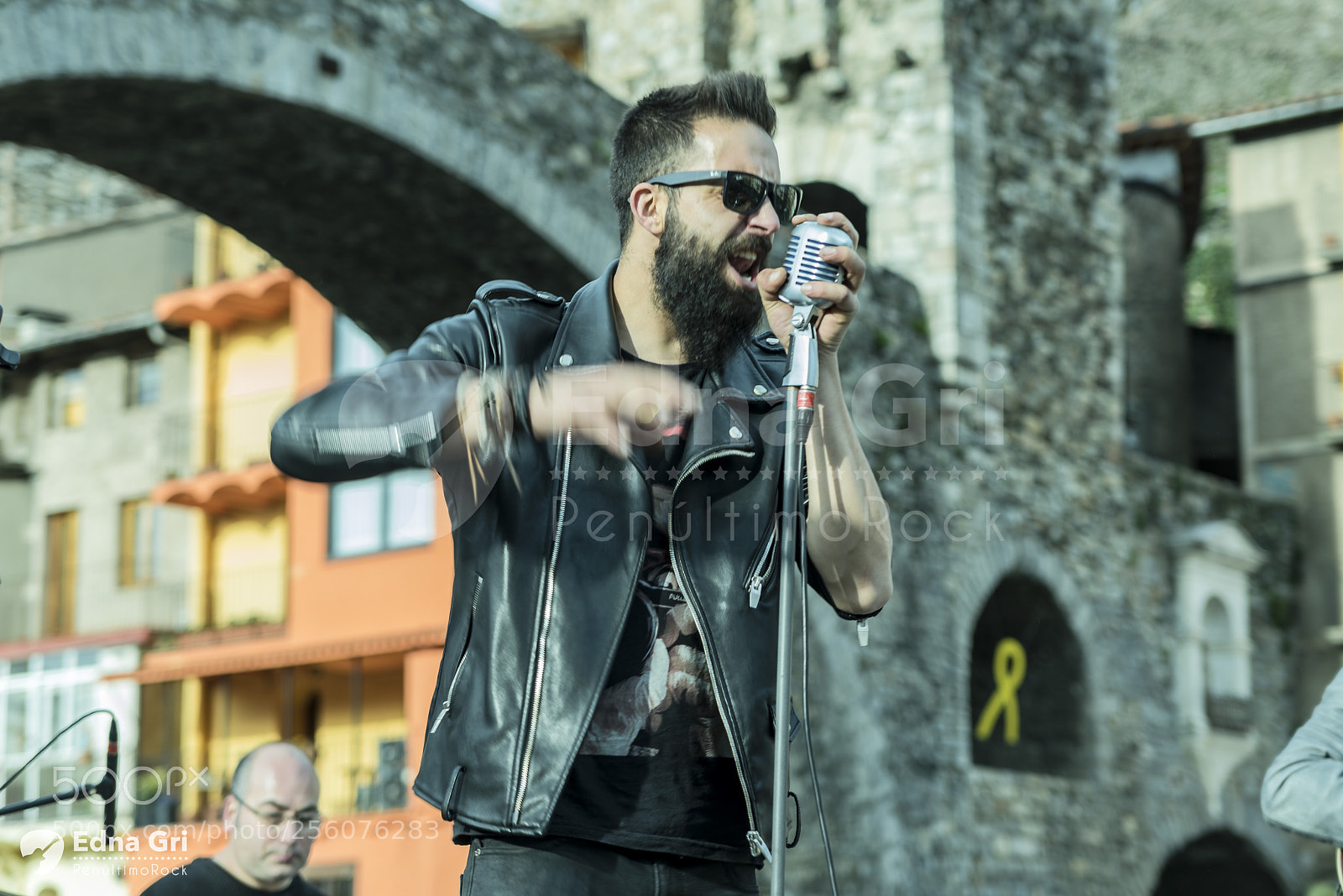 Nikon D750 sample photo. Six in town · camprobeer photography