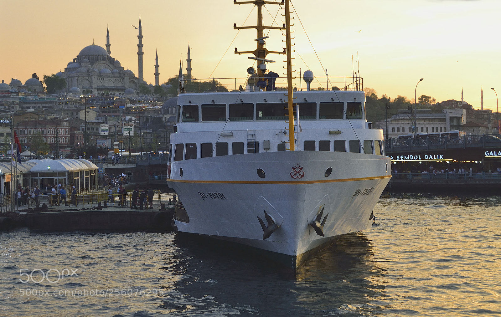 Nikon D3100 sample photo. Eminönü photography