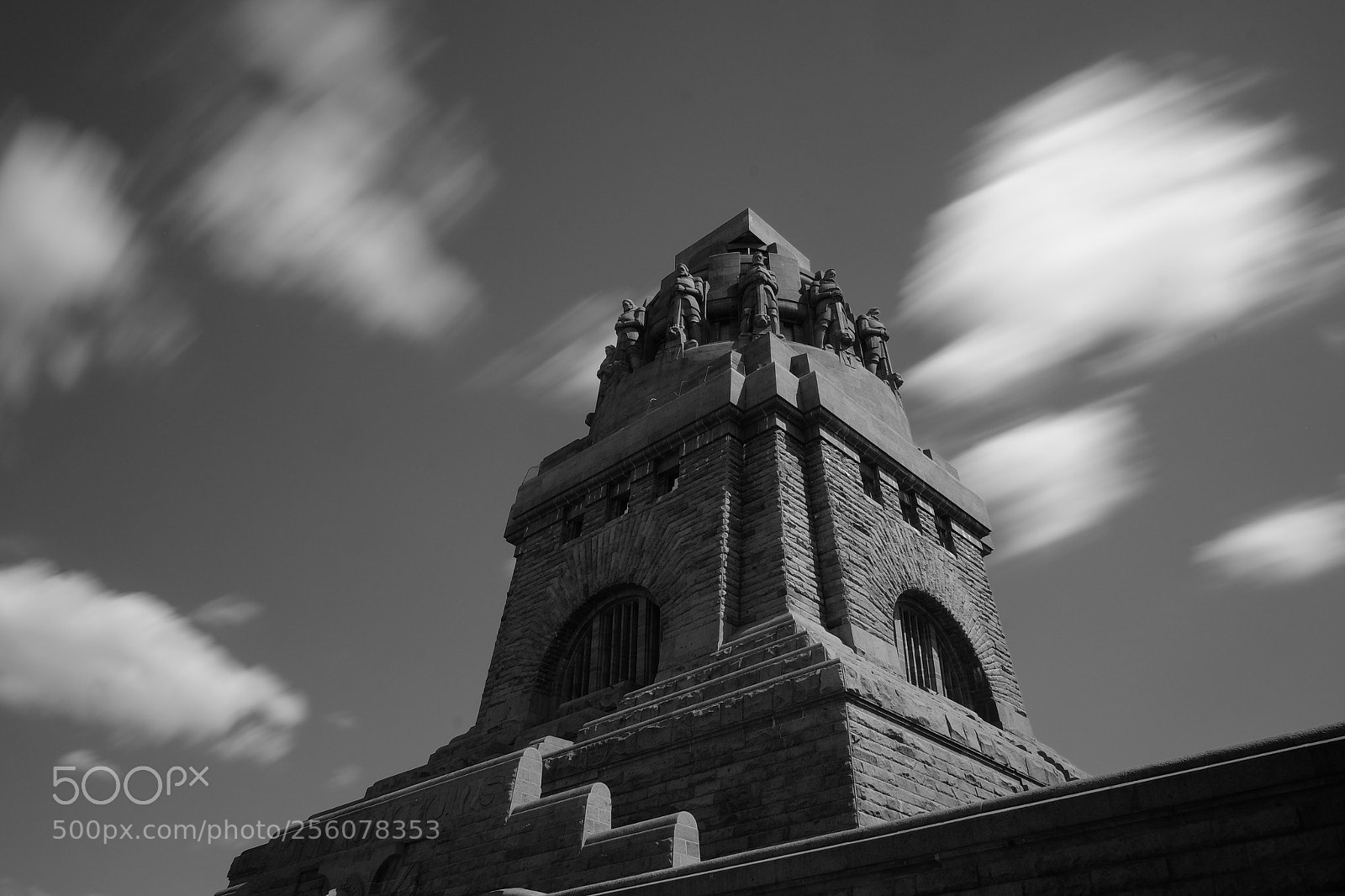 Fujifilm X-T1 sample photo. Monument in motion photography