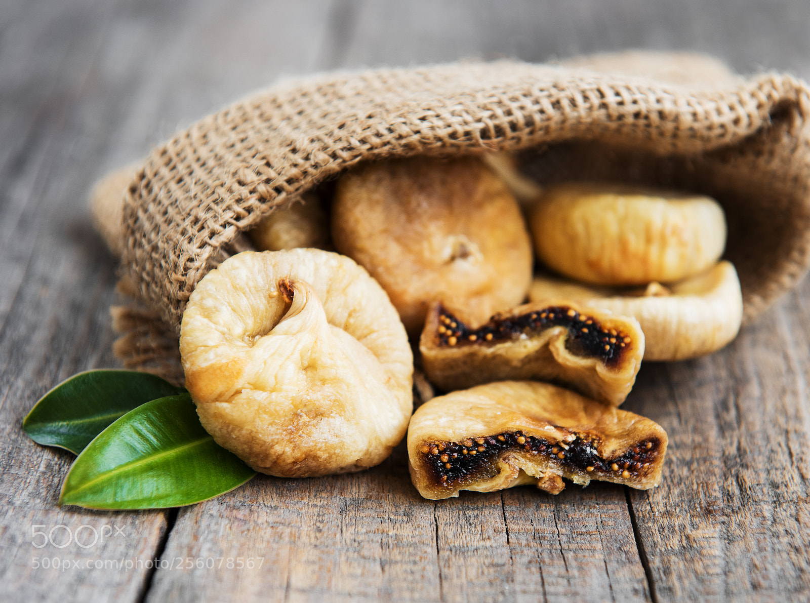 Nikon D750 sample photo. Dried figs on a photography