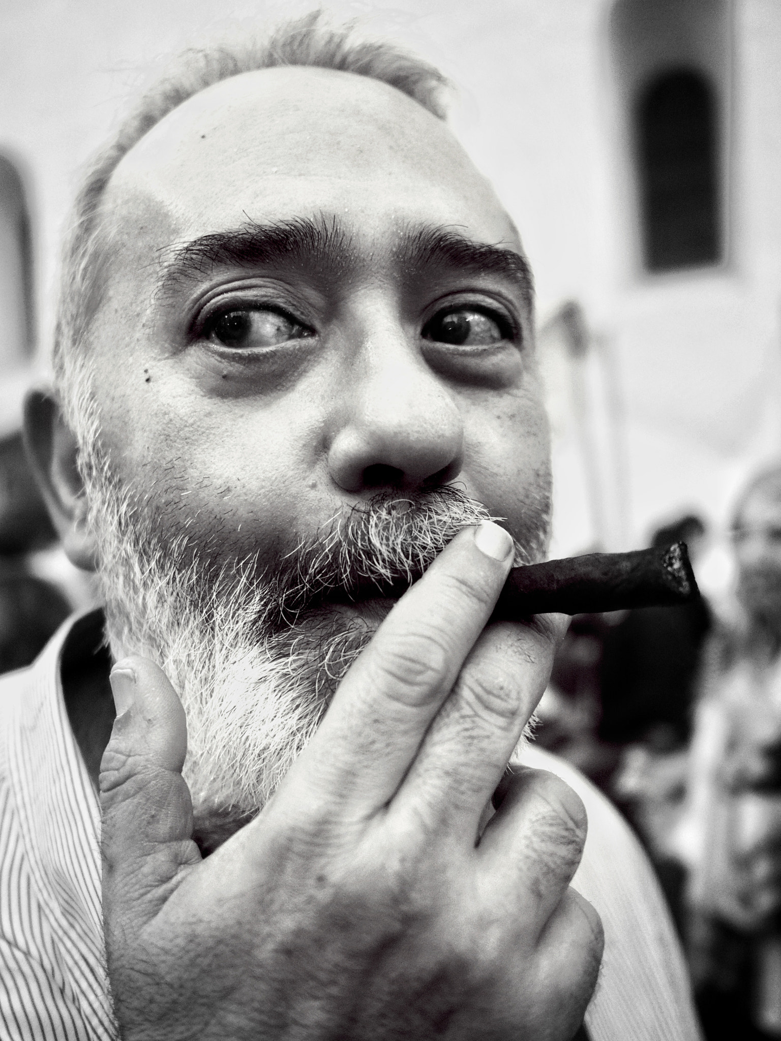 Olympus PEN E-P5 sample photo. Big man smoking photography