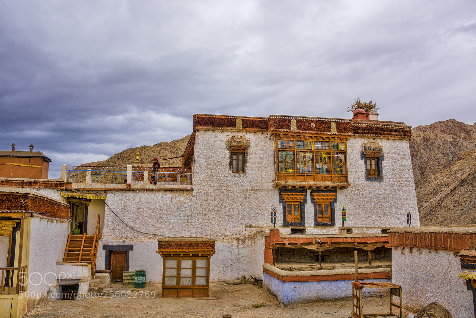Nikon D810 sample photo. Chemrey monastery courtyard (ladakh) photography