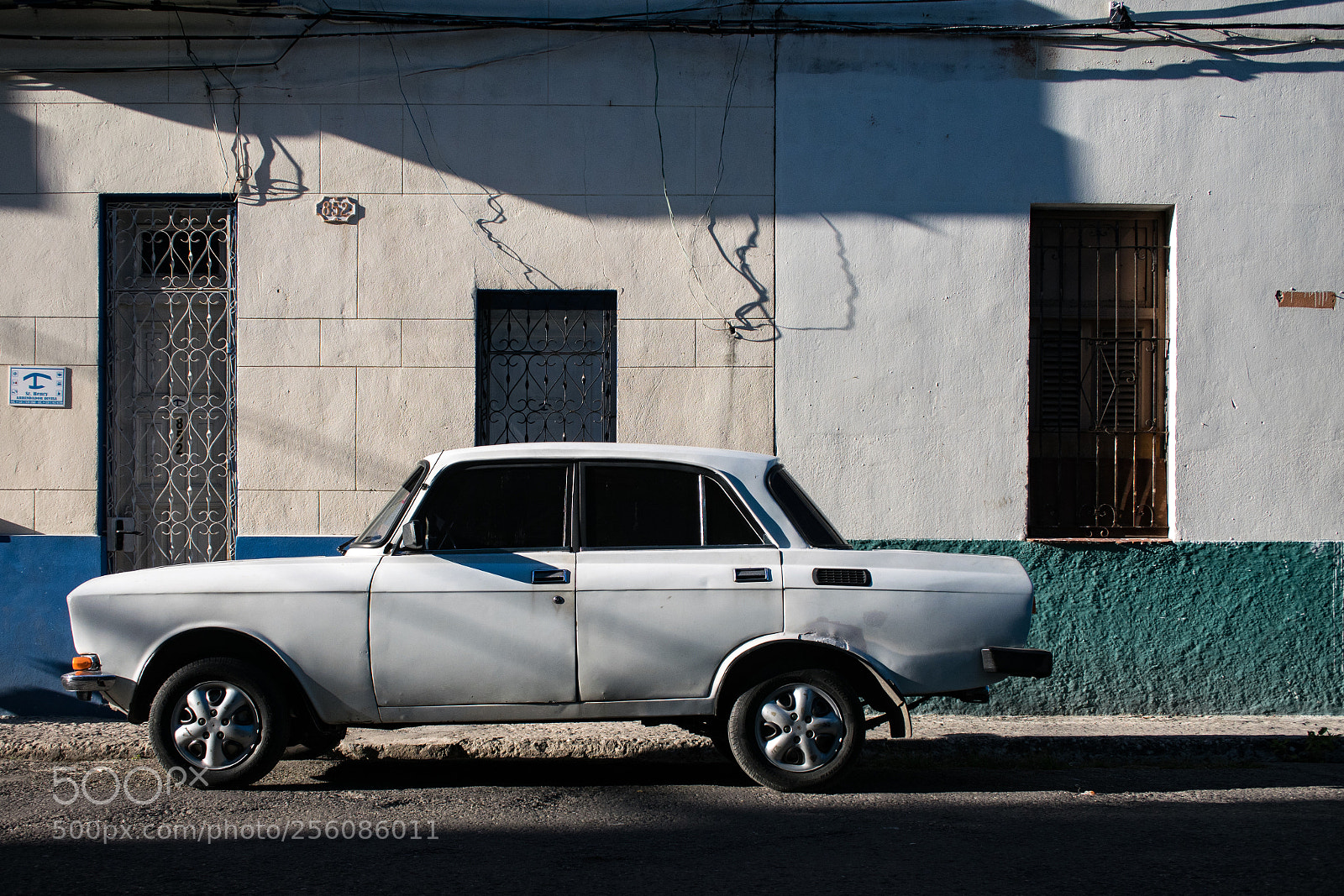 Nikon 1 J5 sample photo. Old car parked in photography