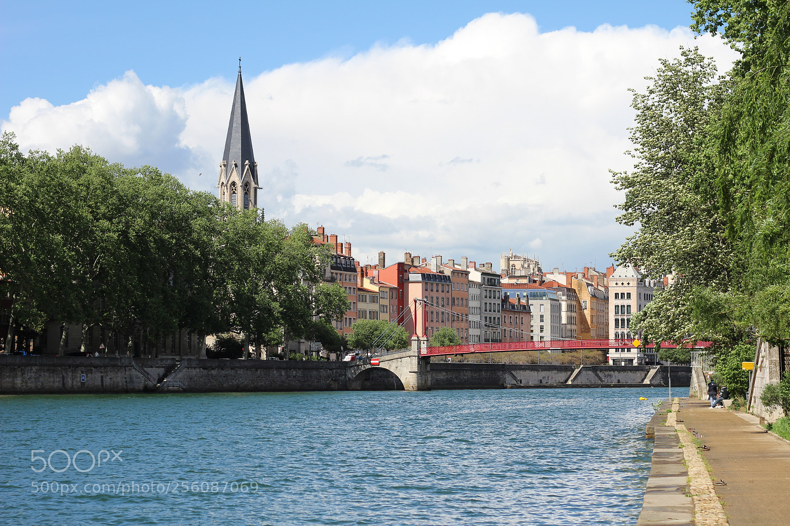 Canon EOS 600D (Rebel EOS T3i / EOS Kiss X5) + Canon EF 50mm F1.8 II sample photo. View of old lyon photography