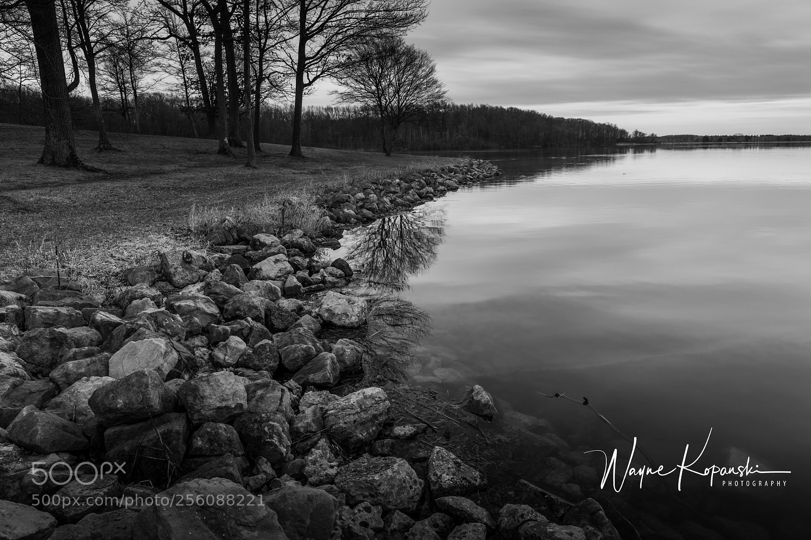 Canon EOS 5D Mark IV sample photo. Rocky shore photography