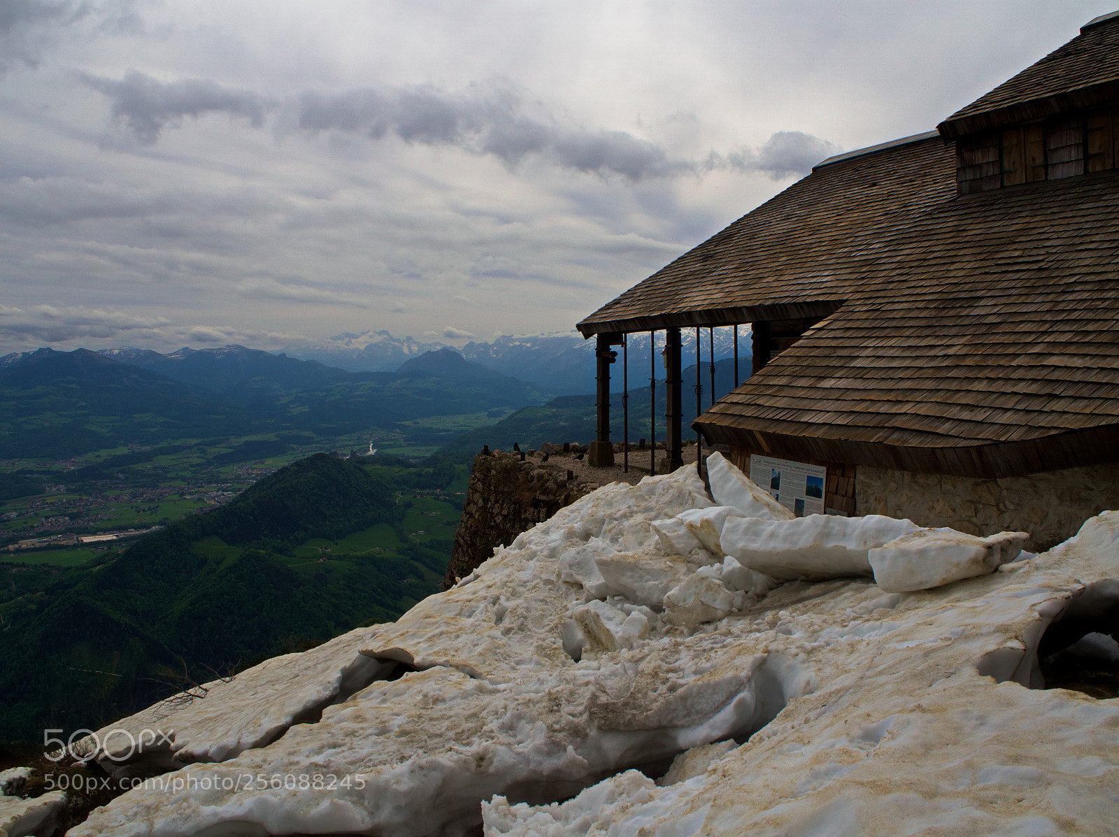 Olympus OM-D E-M10 III sample photo. Toni lenz hütte photography