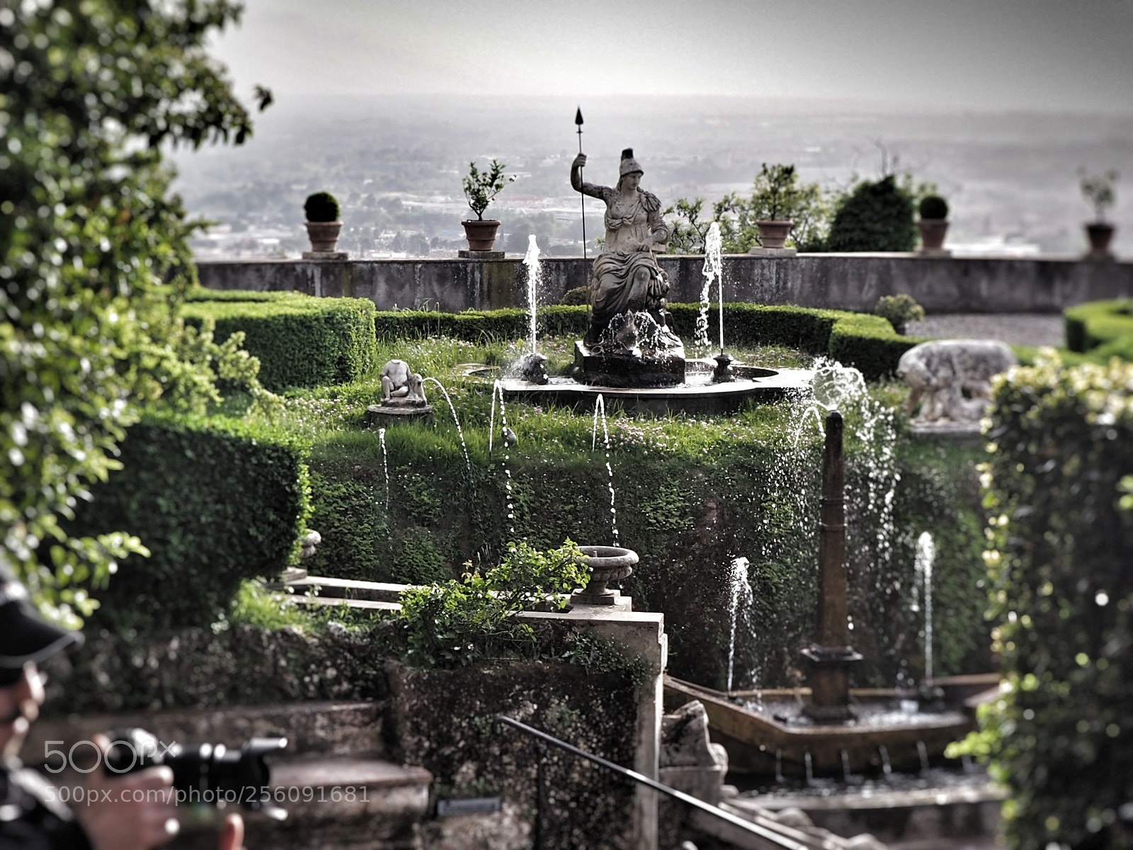Olympus OM-D E-M10 II sample photo. Villa d'este photography