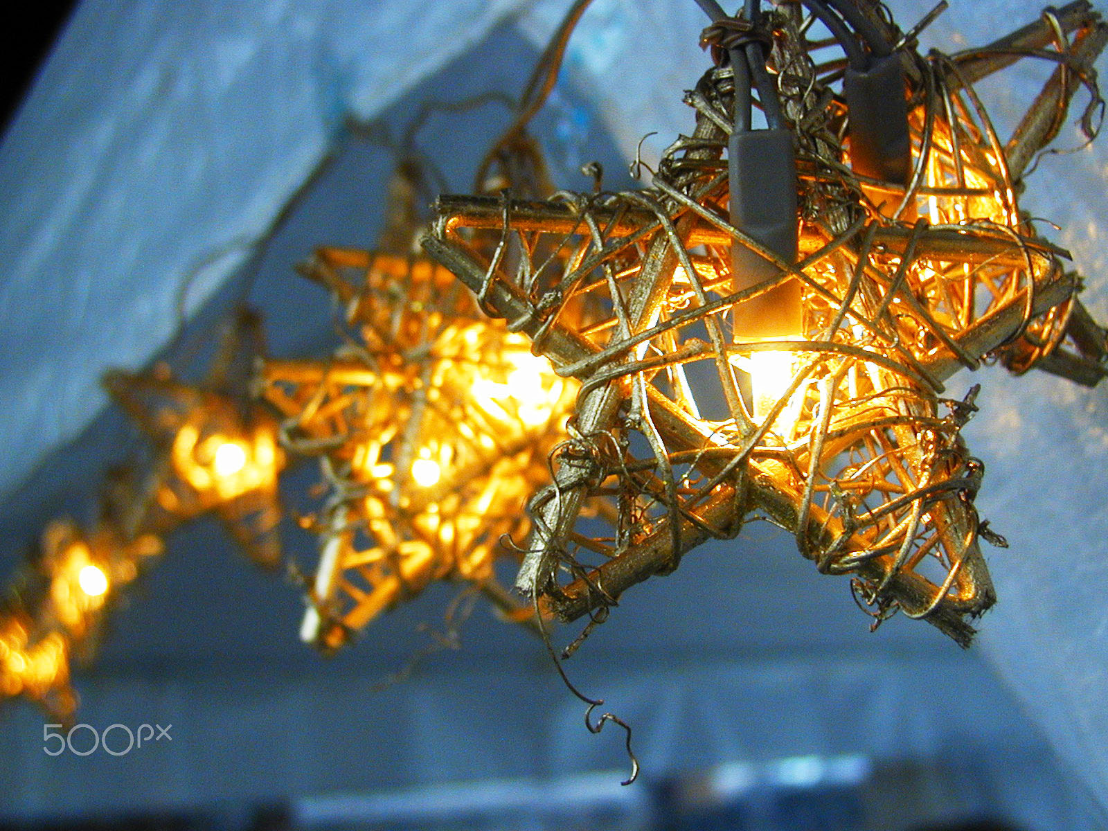 Olympus C2000Z sample photo. Christmas stars with lights photography