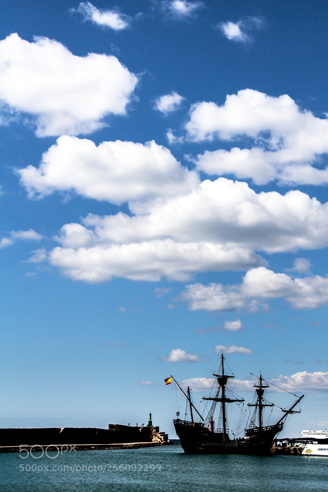Canon EOS 700D (EOS Rebel T5i / EOS Kiss X7i) sample photo. Ship photography