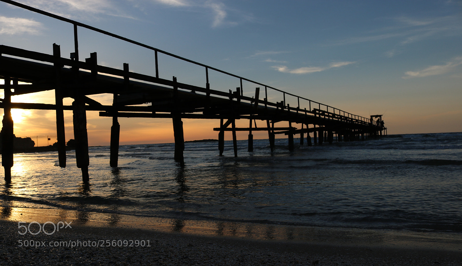 Canon EOS 750D (EOS Rebel T6i / EOS Kiss X8i) sample photo. Bridg to the sea ... photography