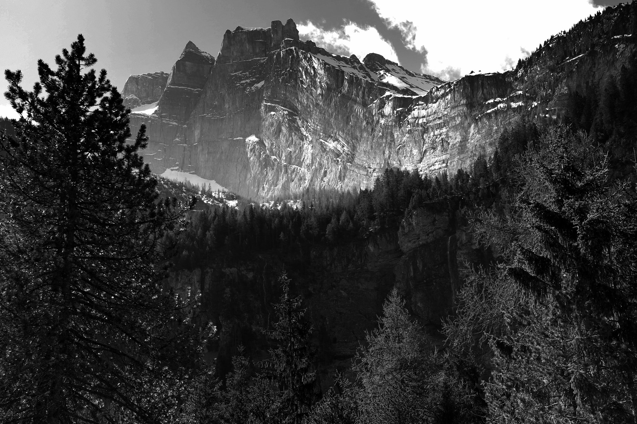Nikon AF-S Nikkor 24-70mm F2.8E ED VR sample photo. Hiking trail above kandersteg, switzerland photography