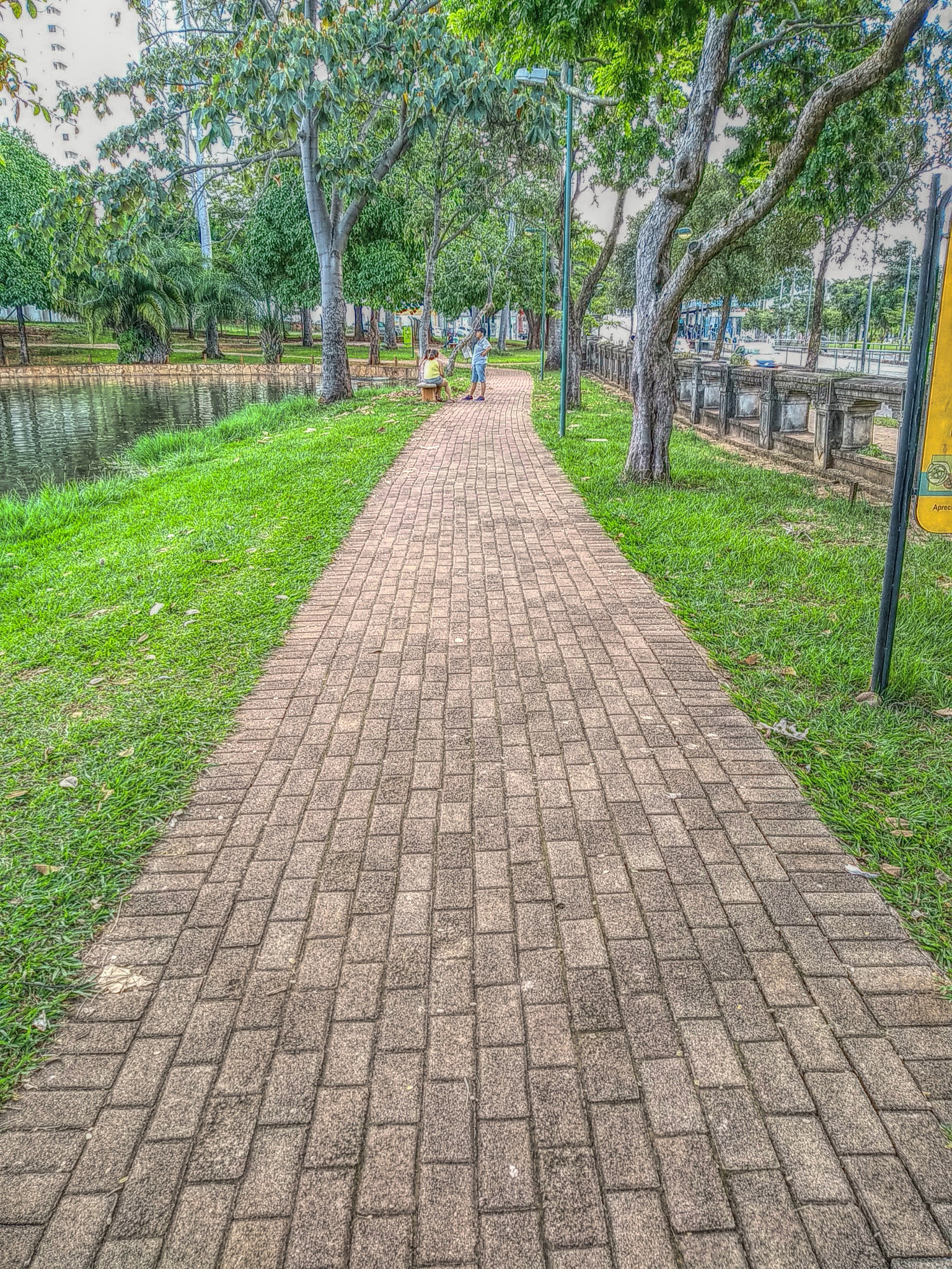 Motorola Moto G (5S) sample photo