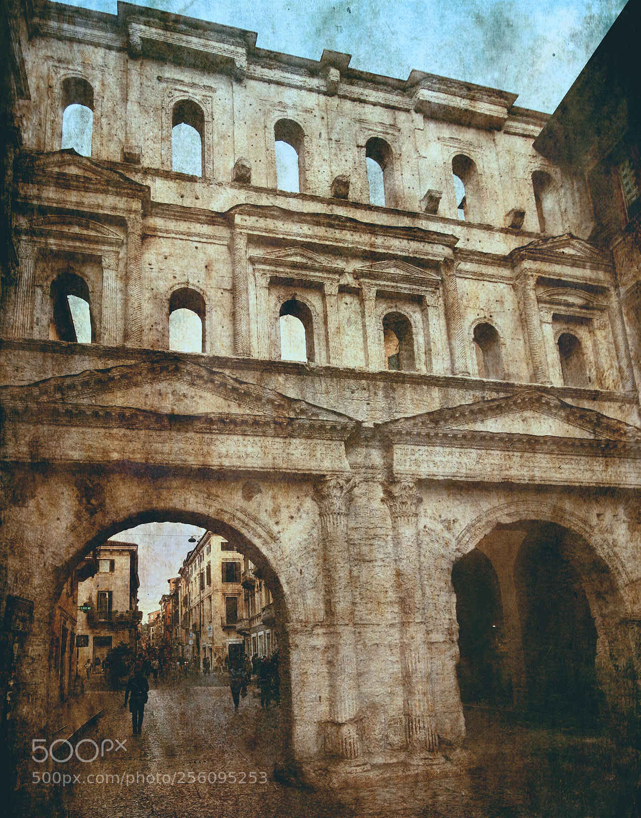 Canon EOS 5D Mark II sample photo. Verona - porta borsari photography