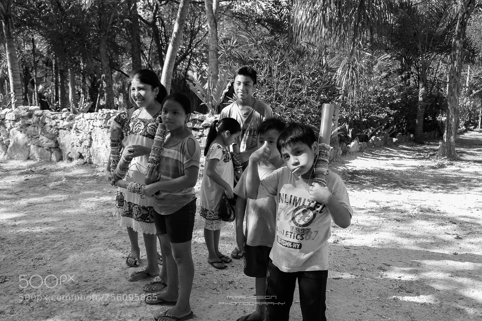Canon EOS 5D Mark II sample photo. Mexican kids photography