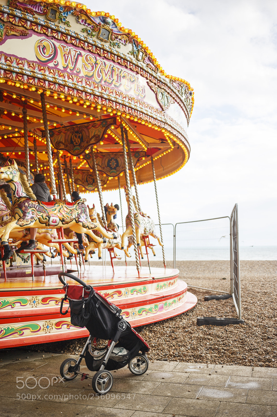 Canon EOS 6D sample photo. Merry-go-round of happiness photography
