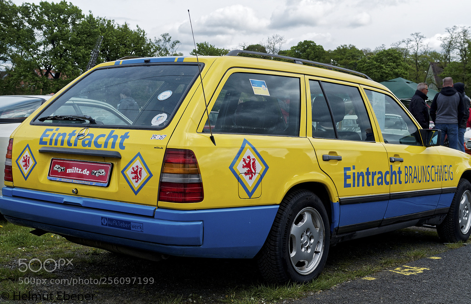 Olympus OM-D E-M5 sample photo. Bs, oldtimer mercedes eintracht photography