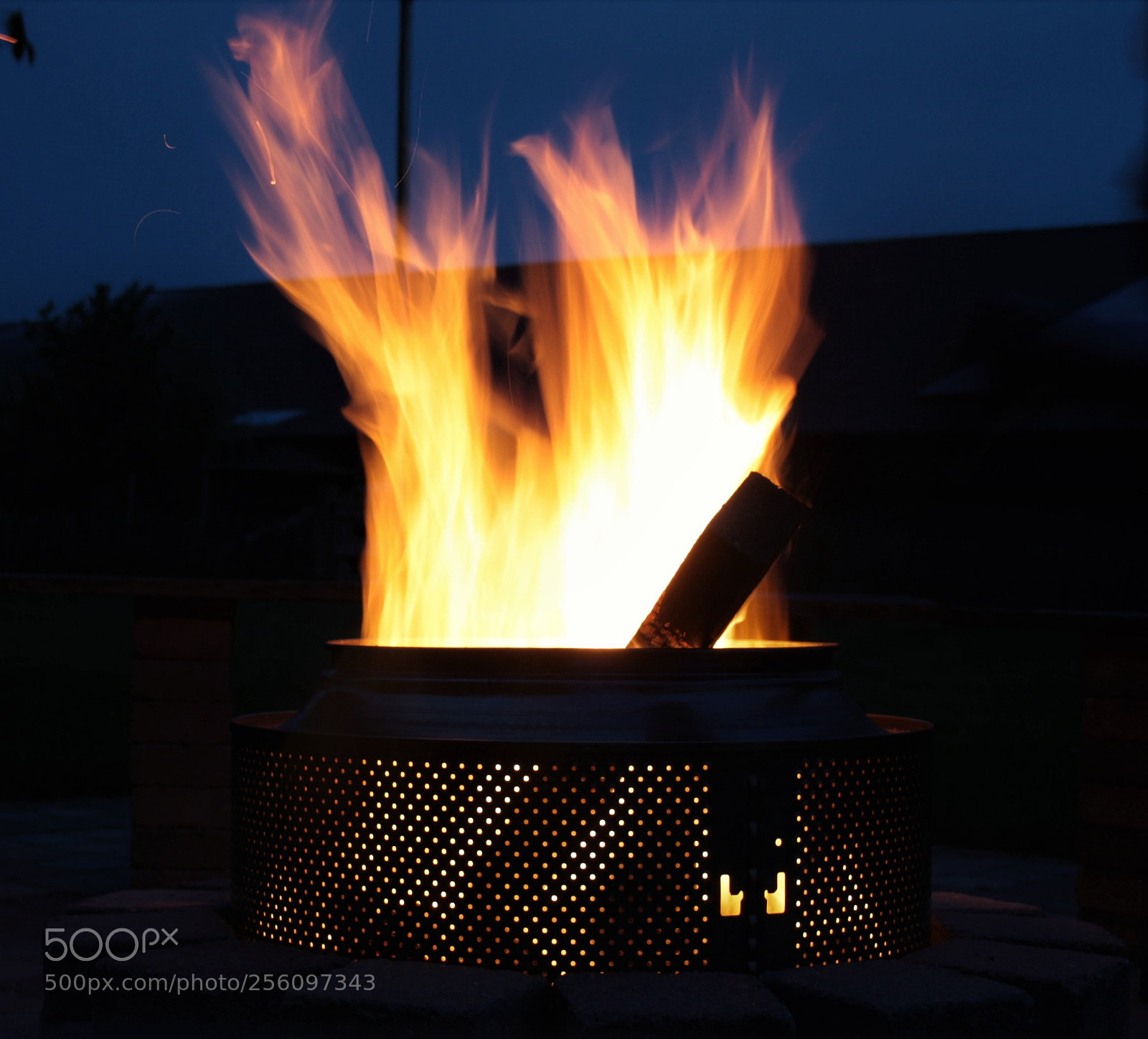 Canon EOS 1000D (EOS Digital Rebel XS / EOS Kiss F) sample photo. Fire burning photography