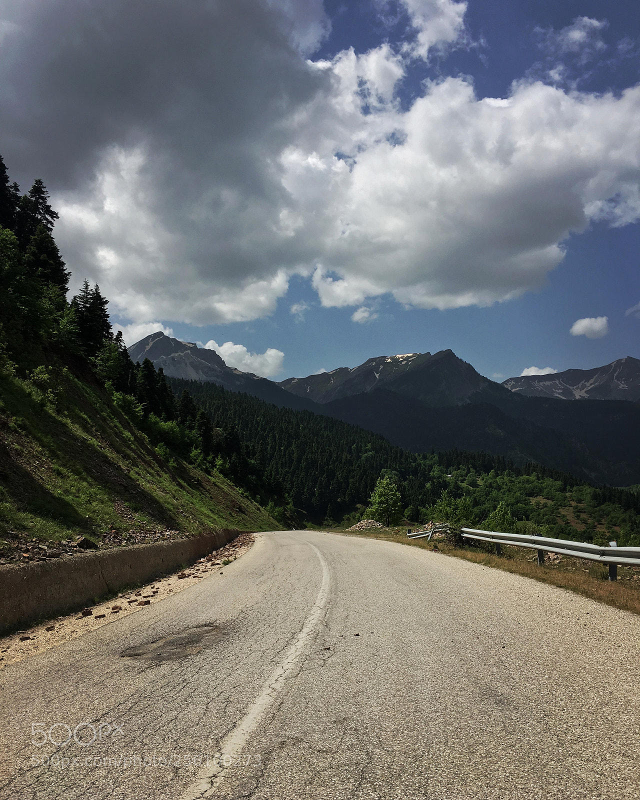 Apple iPhone 6s sample photo. Road trip photography