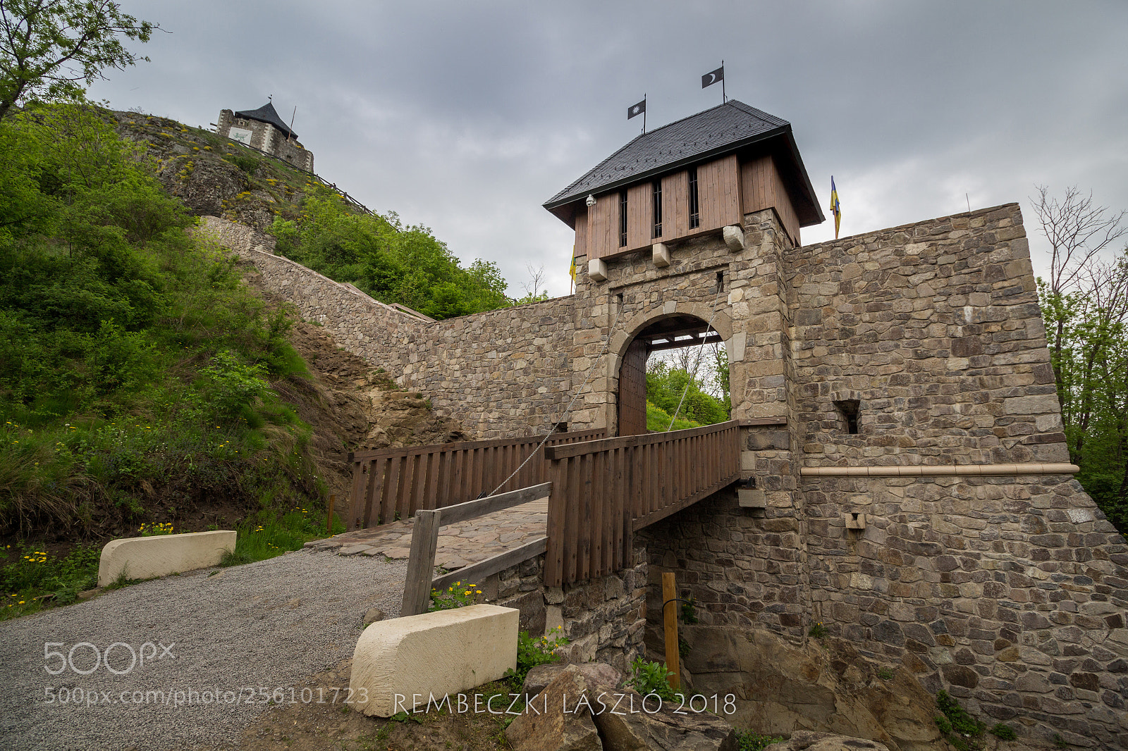Canon EOS 700D (EOS Rebel T5i / EOS Kiss X7i) sample photo. Castle of fuzer in photography