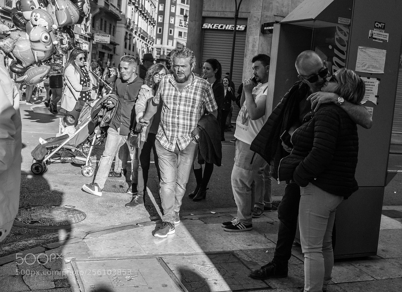 Fujifilm X-T20 sample photo. The street kiss photography