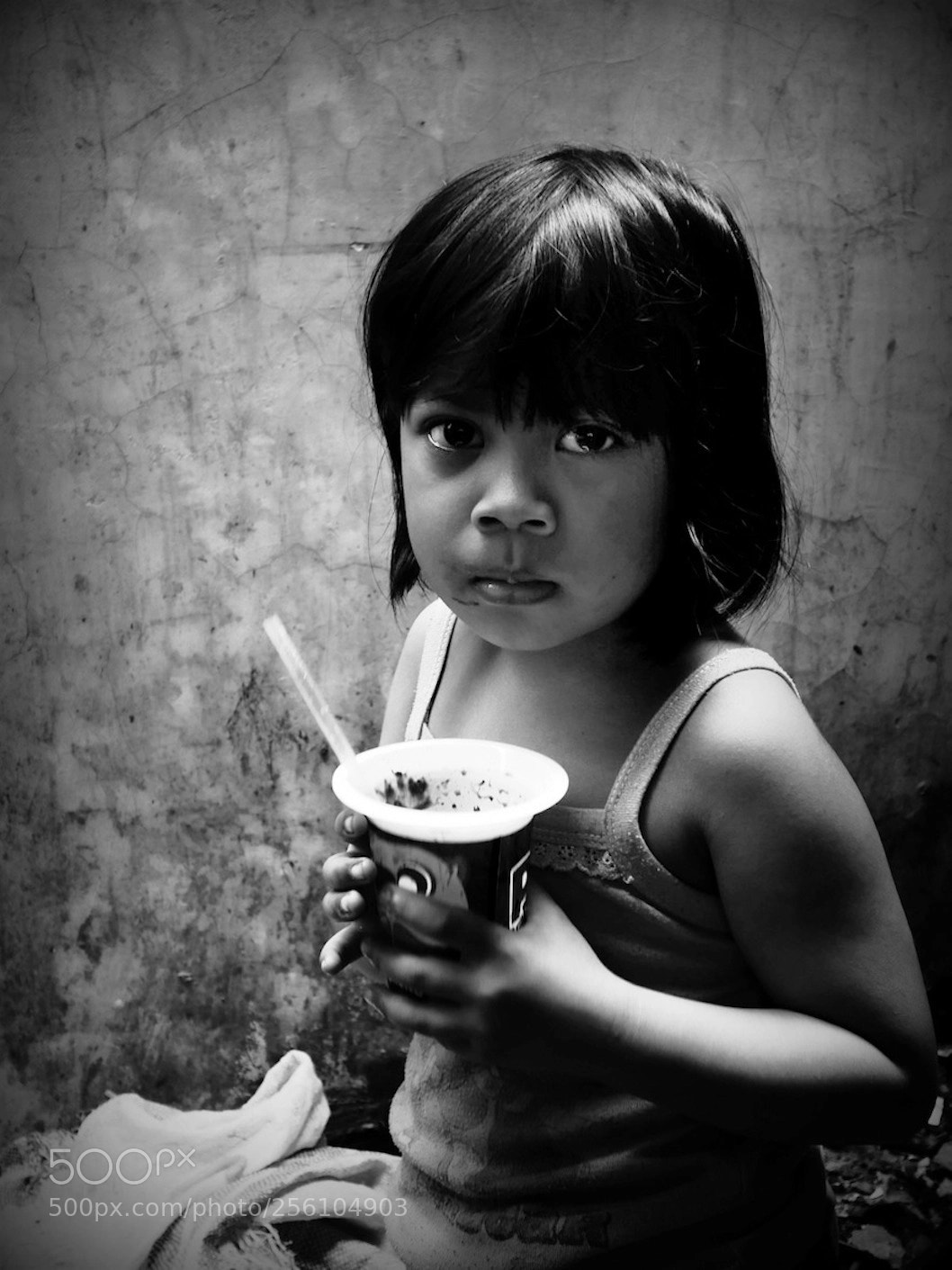 Panasonic Lumix DMC-GH4 sample photo. Young girl in market.. photography