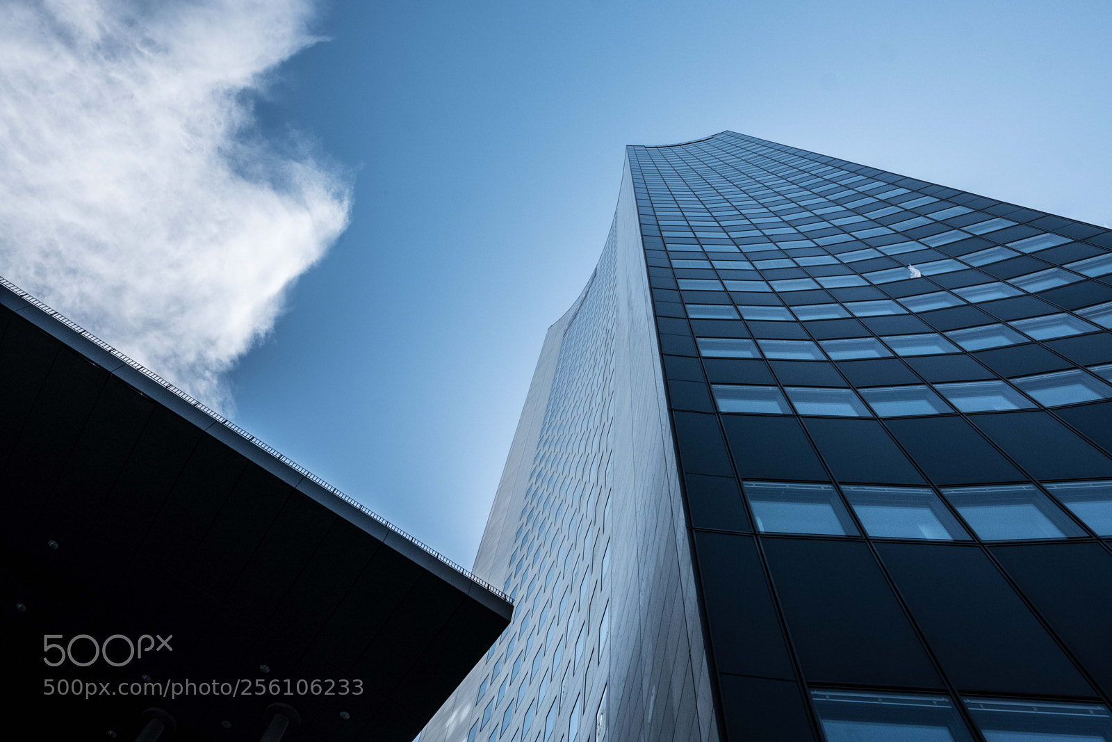 Fujifilm X-Pro2 sample photo. Mdr hochhaus in leipzig photography