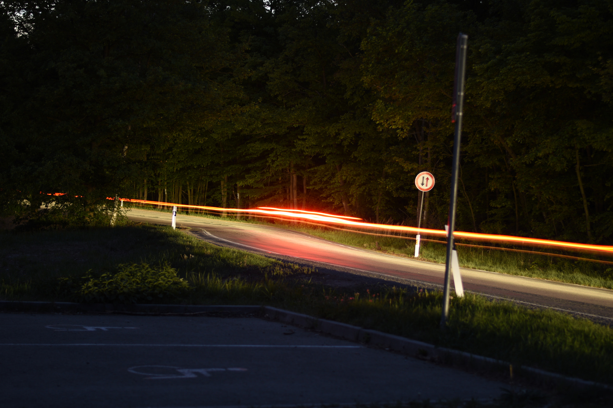 Nikon D5500 + Nikon AF-S Nikkor 50mm F1.8G sample photo. Night road photography