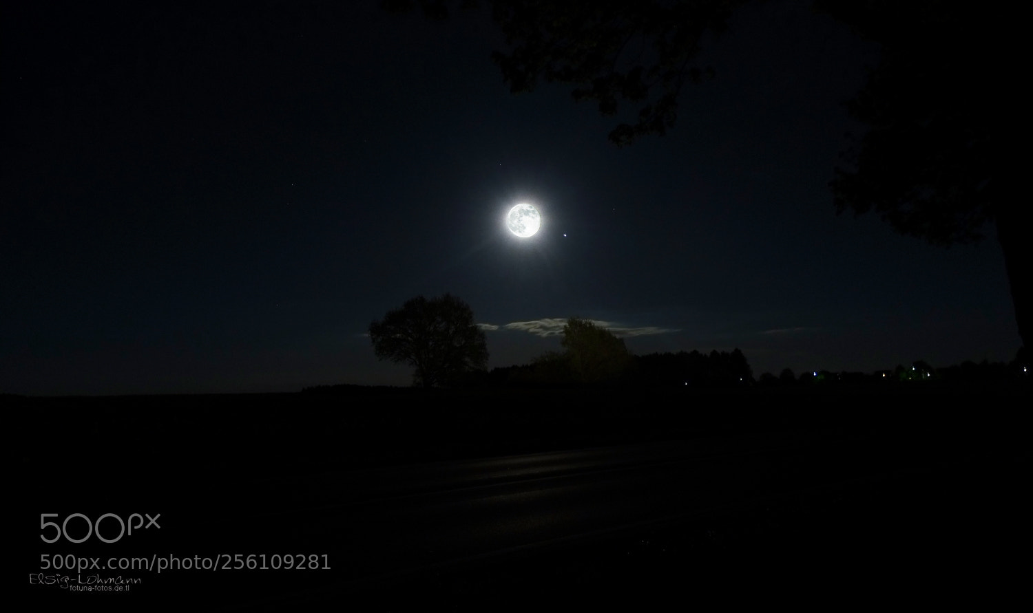Sony Cyber-shot DSC-HX400V sample photo. Capture the moonlight photography