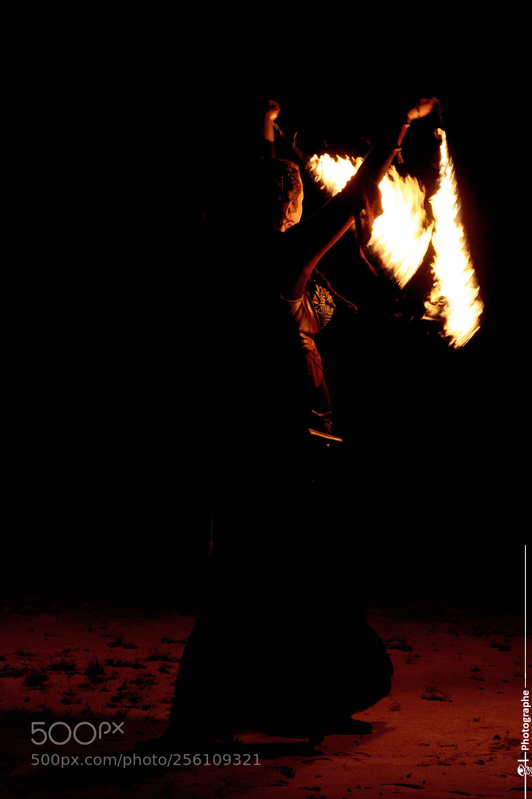 Nikon D3100 sample photo. Spectacle de feu photography