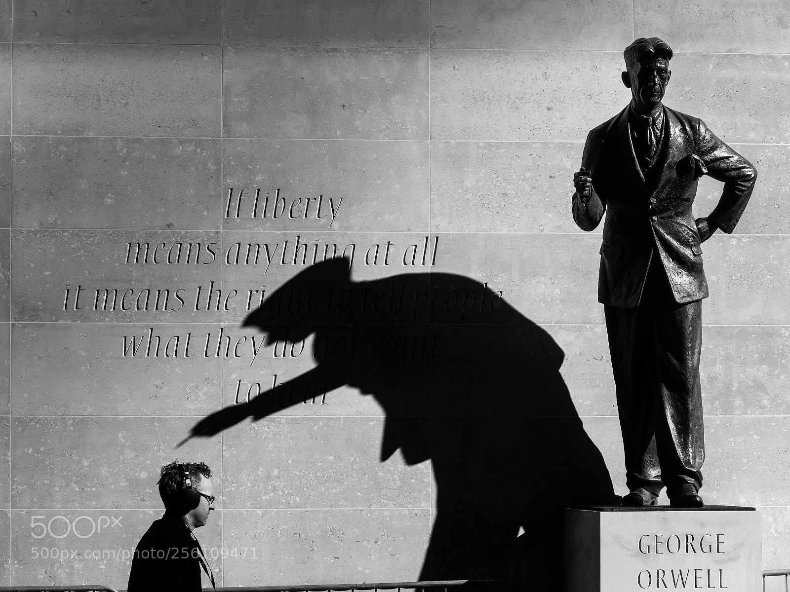 Sony Cyber-shot DSC-RX100 III sample photo. Orwell and the bbc photography
