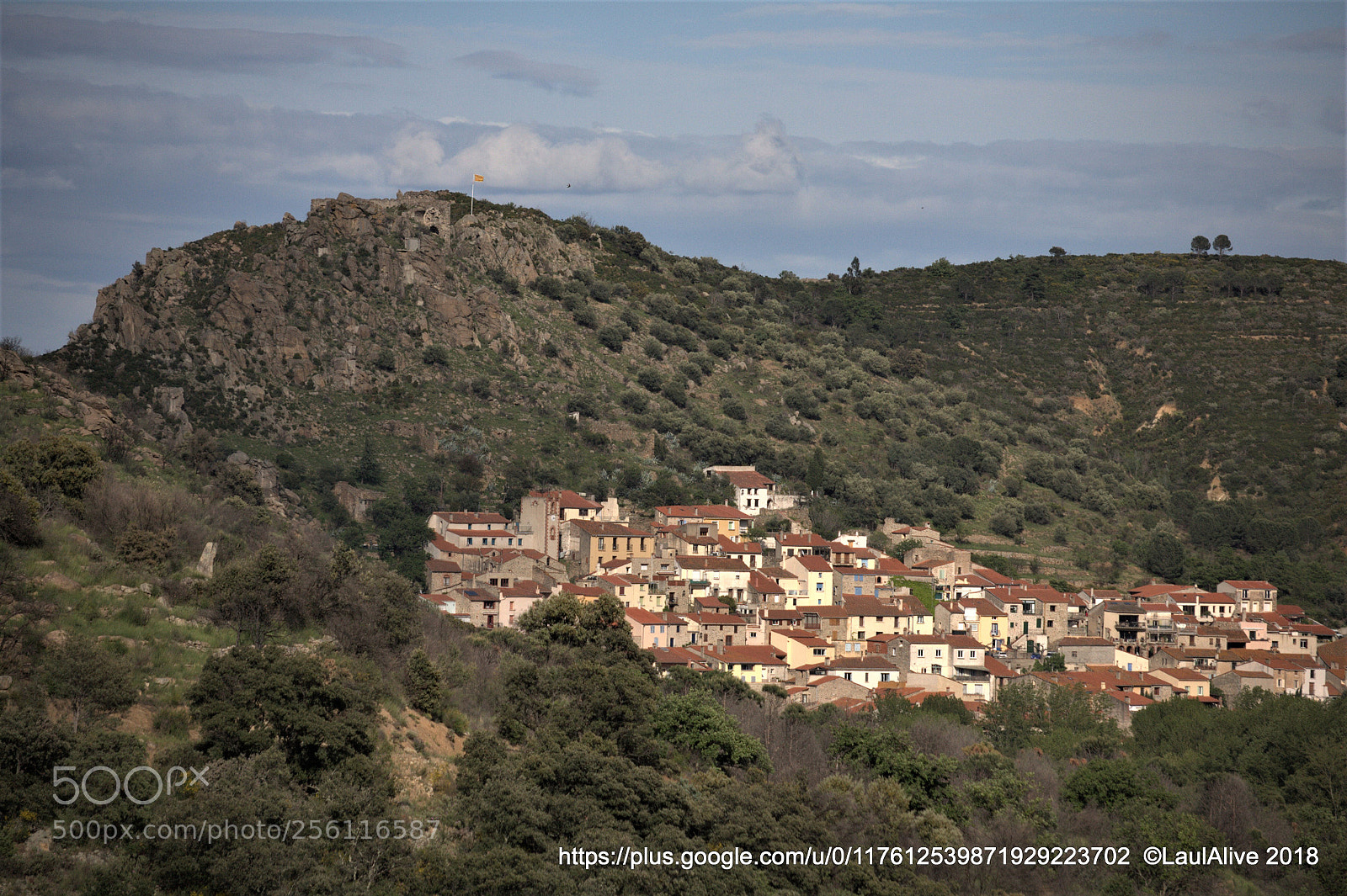 Canon EOS 5D sample photo. Le village de rodes photography